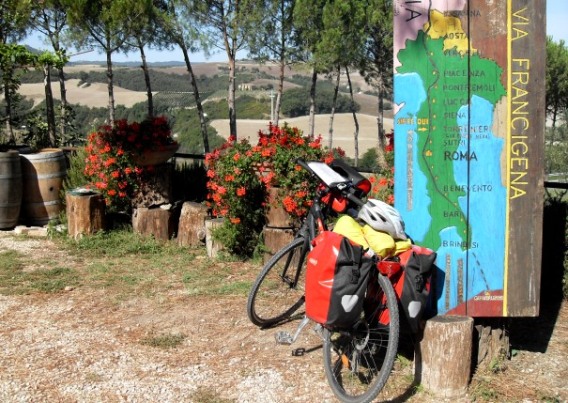 Италия на велосипеде: плюсы и минусы   Есть несколько аспектов, которые делают страну более или менее идеальной для велосипедного туризма